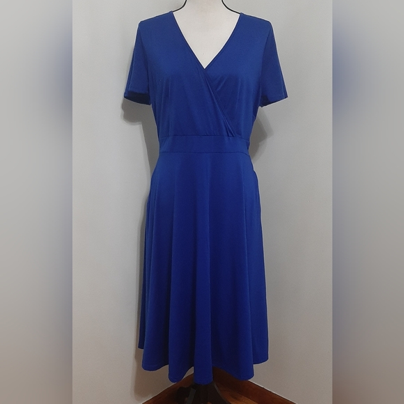 NWT PINUP V-Neck Surplice Wrap Formal Dress - Picture 2 of 7